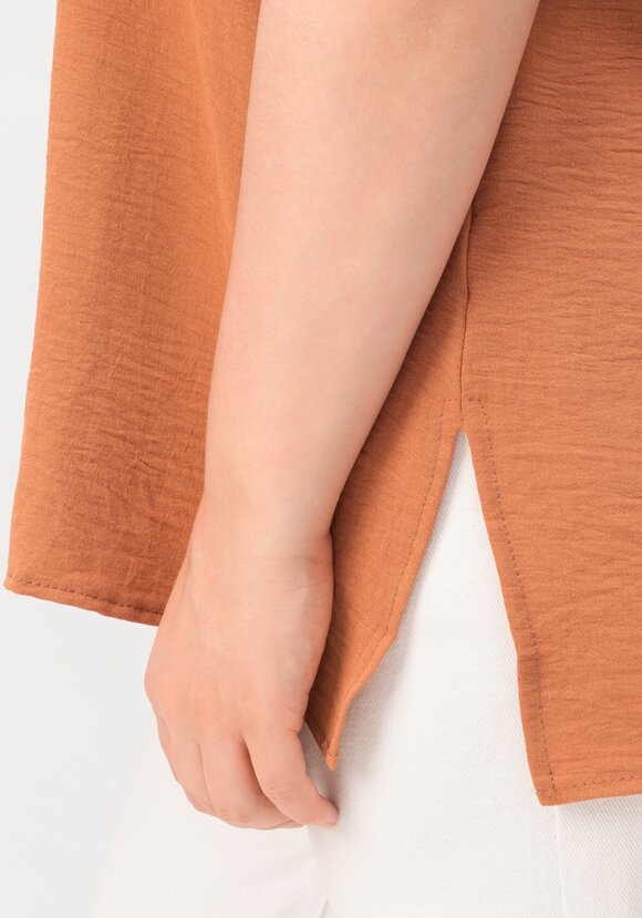 Блуза базовая со спущенной линией плеча шир.  580, рис. 52