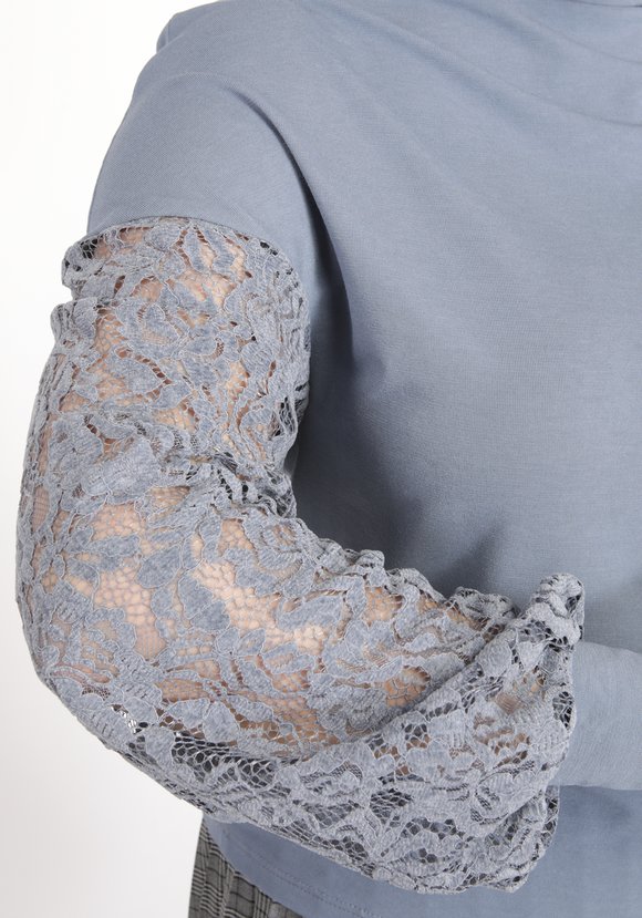 Джемпер с кружевной вставкой на рукавах шир.  580, рис. 13