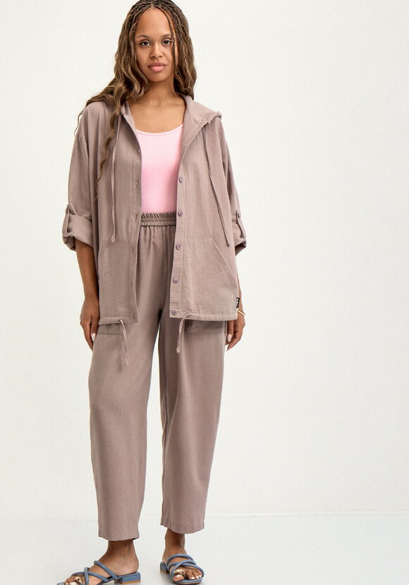 Пыльник изо льна с капюшоном шир.  580, рис. 2