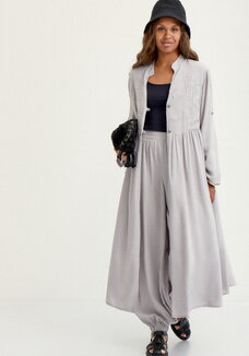 Рубашка с вышивкой на кокетке