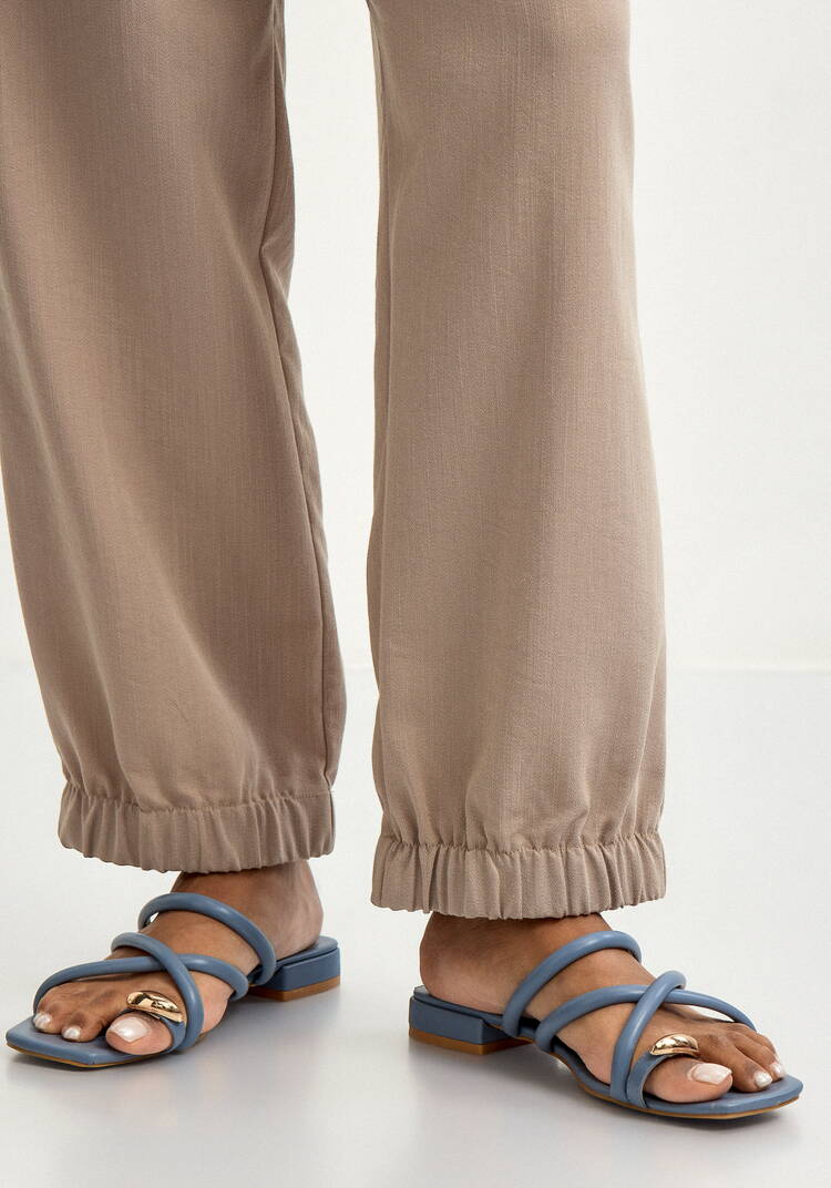 Брюки льняные на резинке по поясу и низу шир.  750, рис. 21