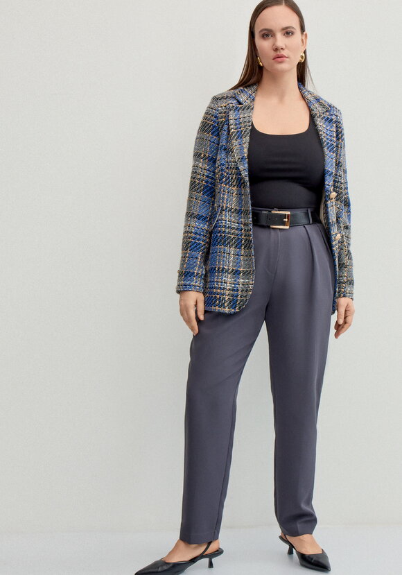 Брюки прямого кроя из костюмной ткани шир.  580, рис. 1