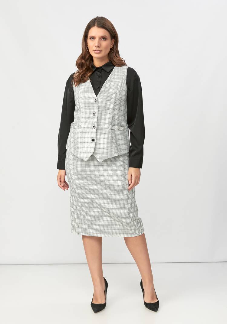 Жилет на пуговицах из фактурной ткани шир.  750, рис. 6