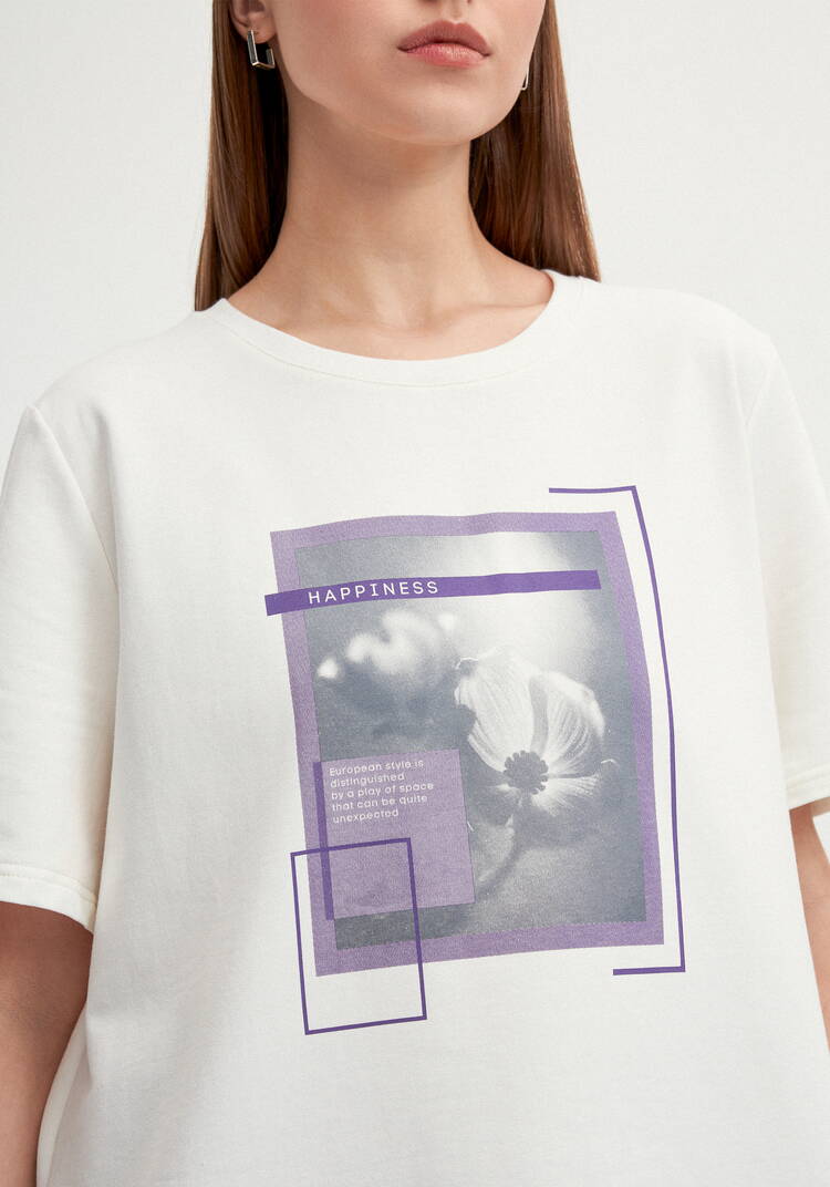 Костюм с флористическим принтом на футболке шир.  750, рис. 23