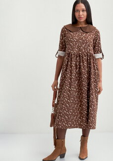 Платье оверсайз с круглым воротником