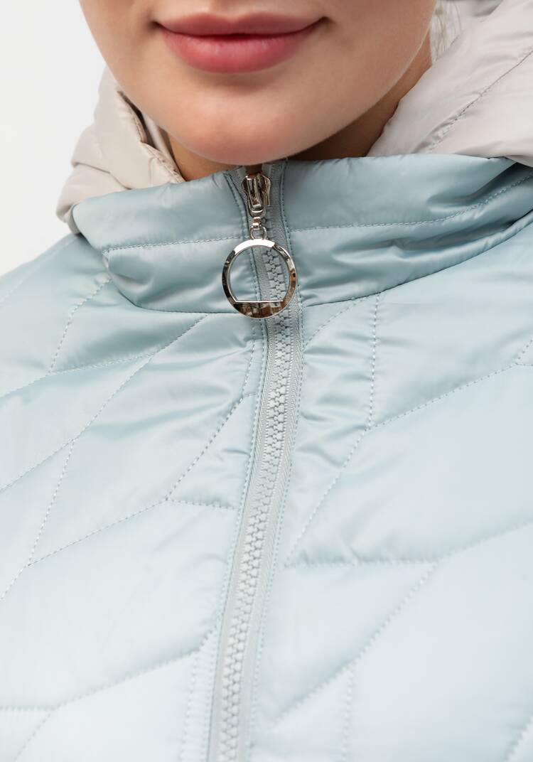 Куртка стеганая с контрастным капюшоном шир.  750, рис. 14