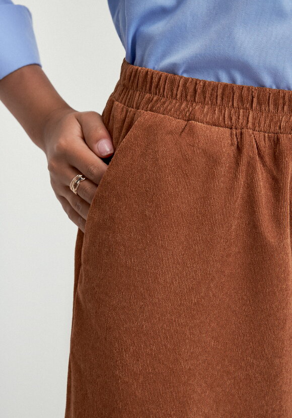 Юбка-брюки из микровельвета шир.  580, рис. 13