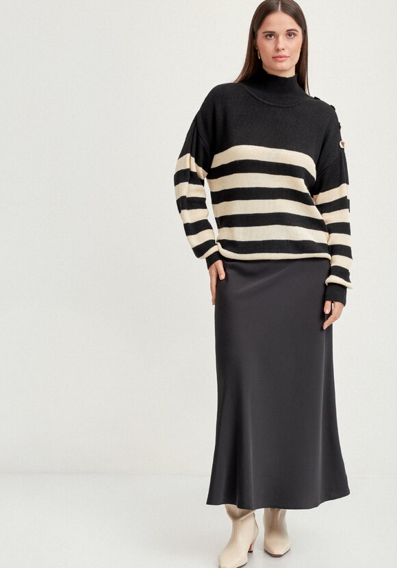 Джемпер с декоративными пуговицами в полоску шир.  580, рис. 17