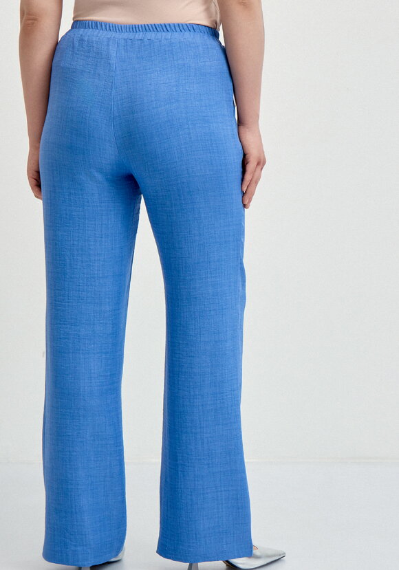 Брюки прямые свободные на резинке шир.  580, рис. 3