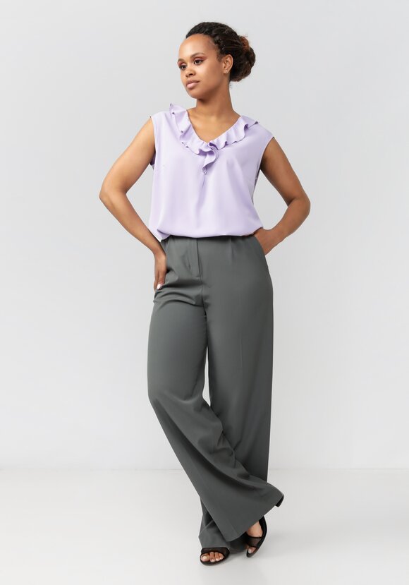 Блуза с коротким рукавом и рюшей шир.  580, рис. 7