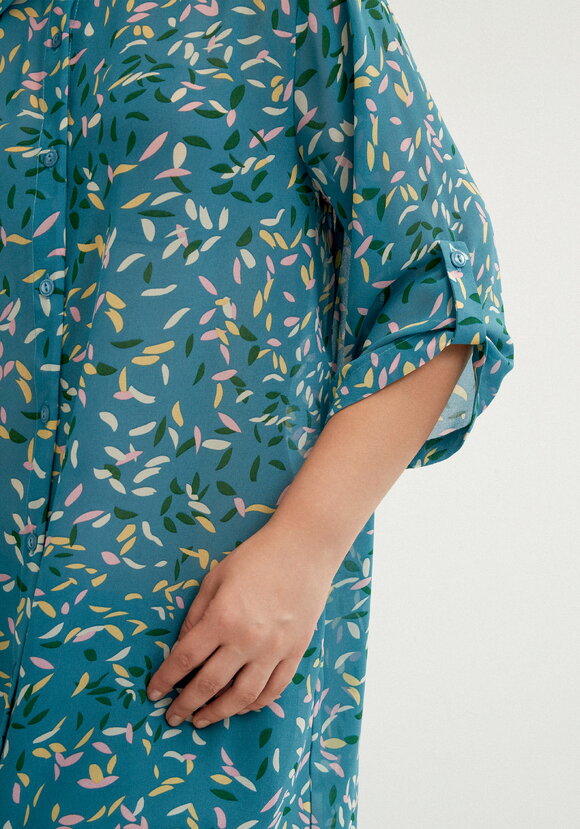 Рубашка с рукавом 7/8 и патами шир.  580, рис. 24