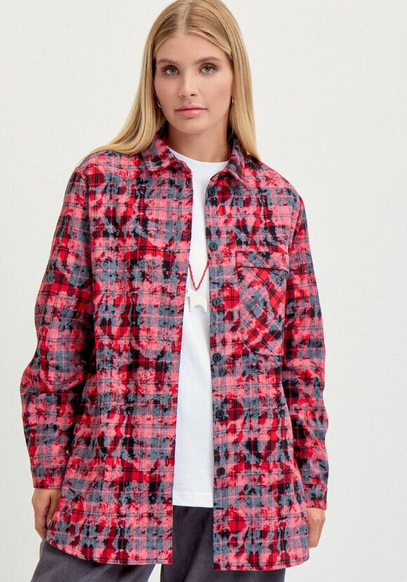 Рубашка в клетку на пуговицах с нашивкой шир.  580, рис. 10