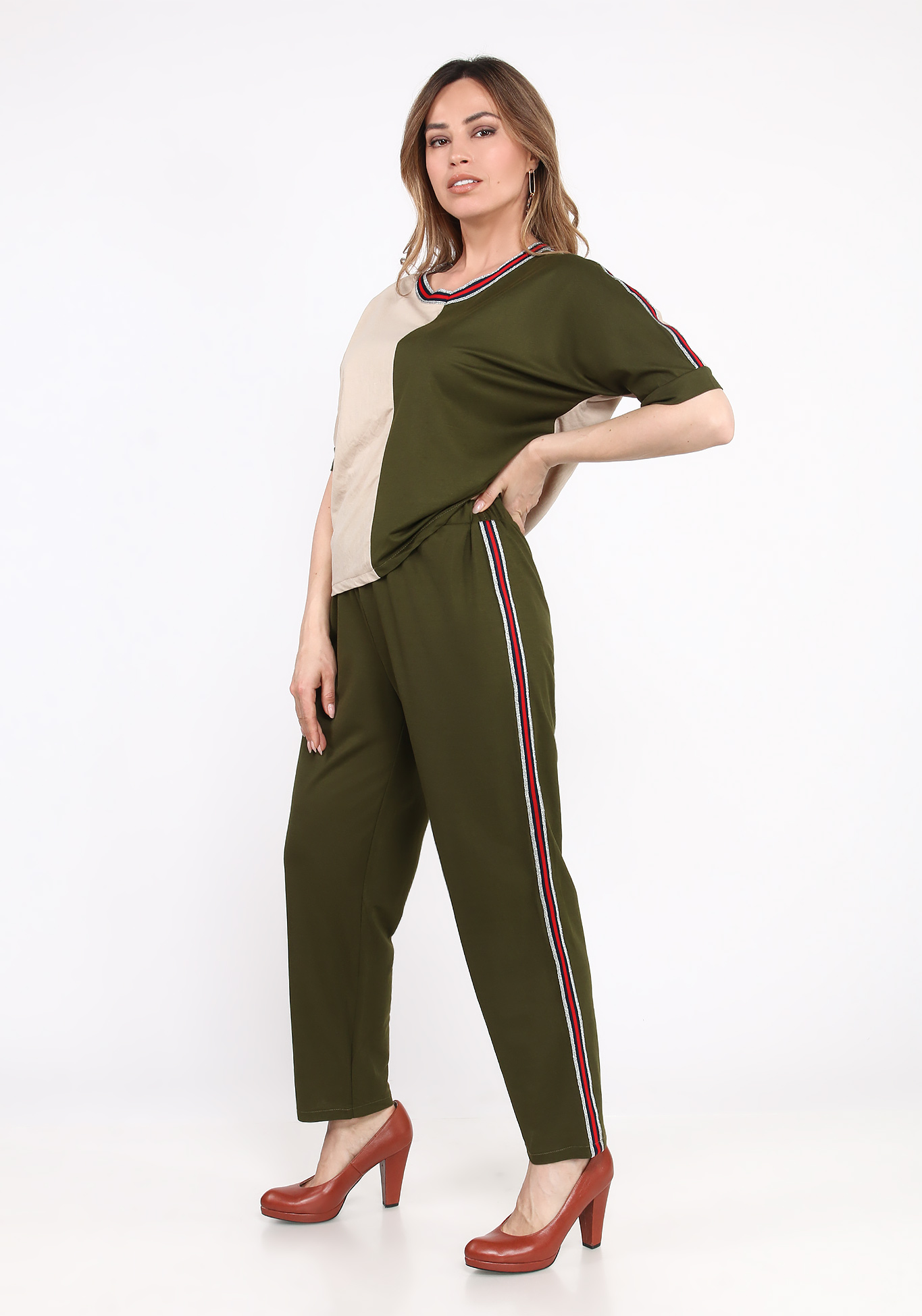 Костюм с лампасами