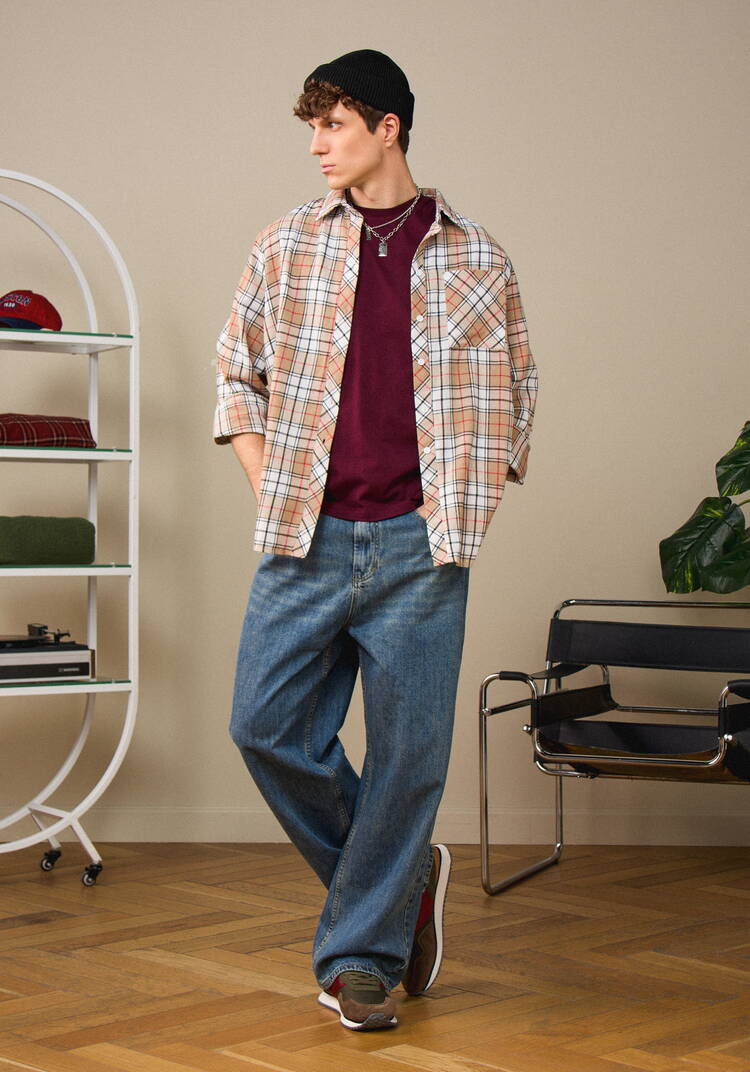 Рубашка в клетку с принтом на спине шир.  750, рис. 15