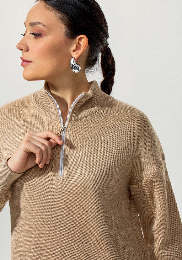 Платье с воротником-стойкой на молнии шир.  580, рис. 9