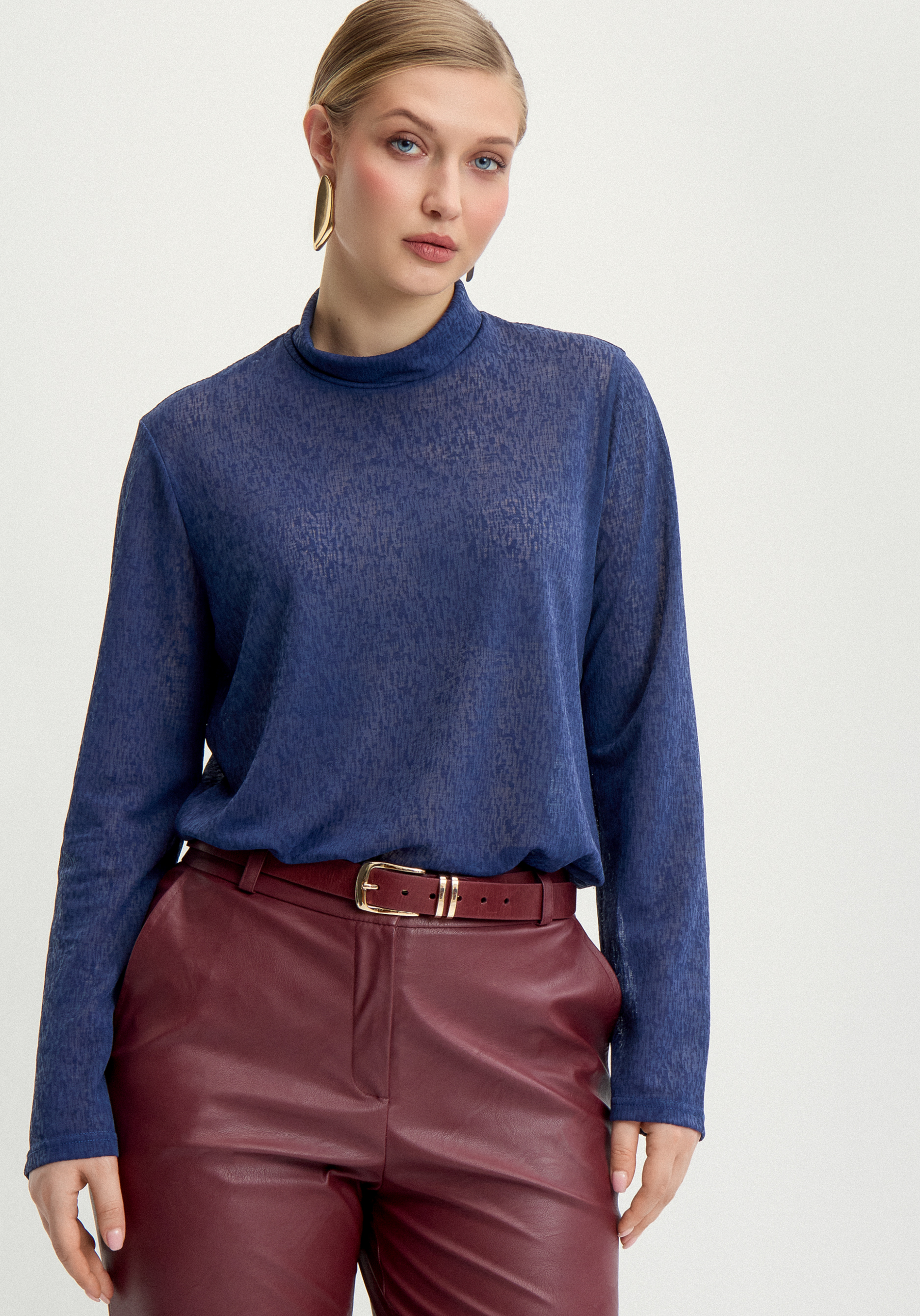 Водолазка из фактурного трикотажа 2999₽