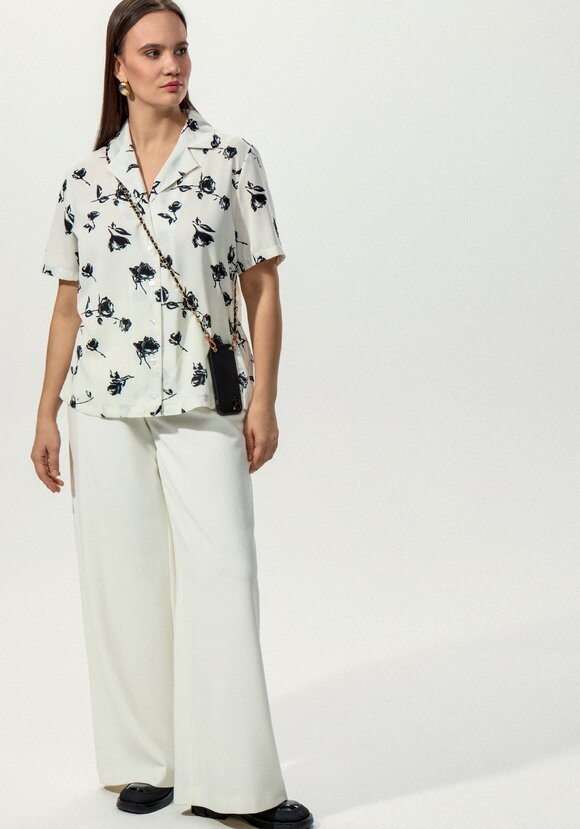 Блуза с отложным воротником в цветочек шир.  580, рис. 13