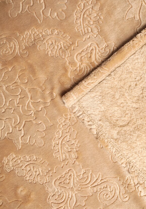 Покрывало-плед с выбитым рисунком шир.  580, рис. 15