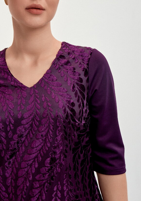 Платье из панбархата и трикотажа шир.  580, рис. 33