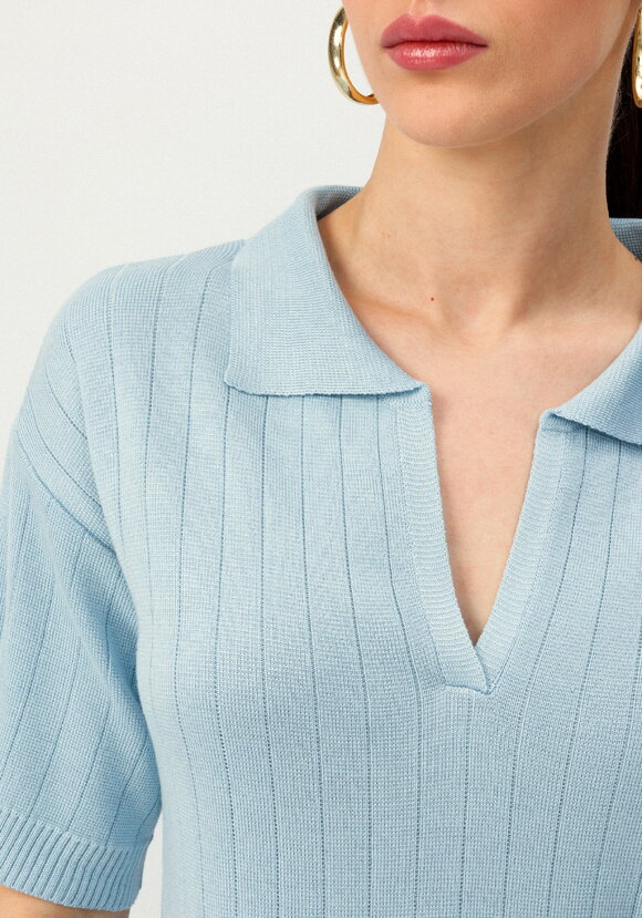 Поло удлиненное с вертикальной полосой шир.  580, рис. 22