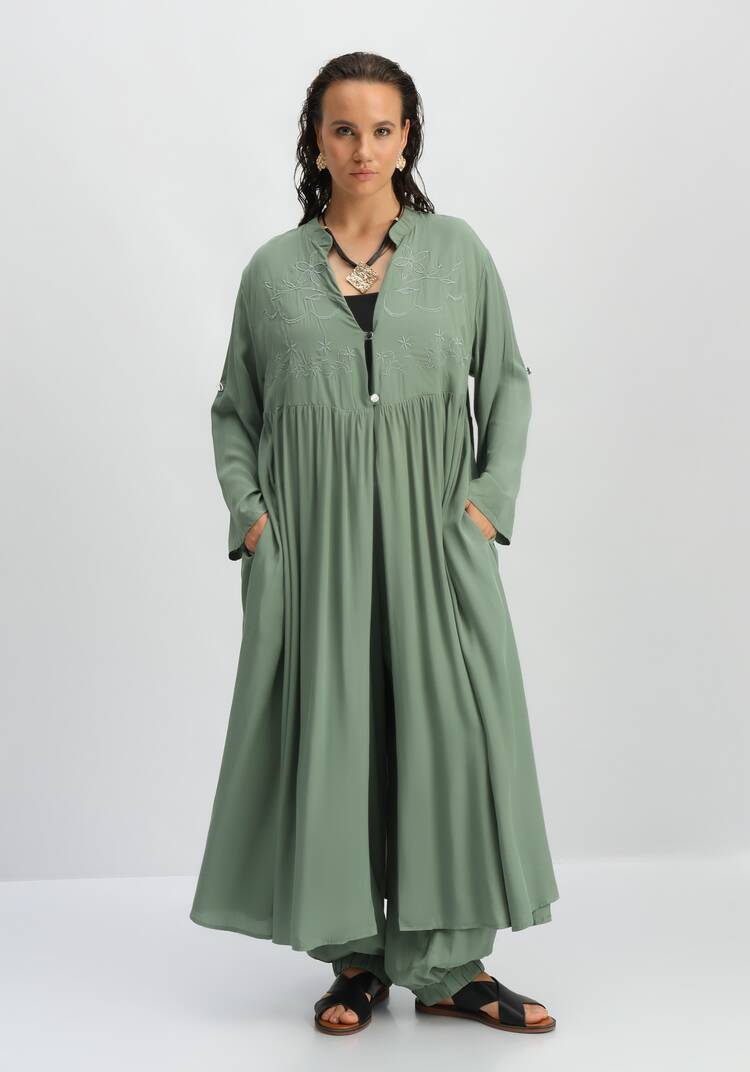 Рубашка удлиненная с вышивкой на кокетке шир.  750, рис. 19