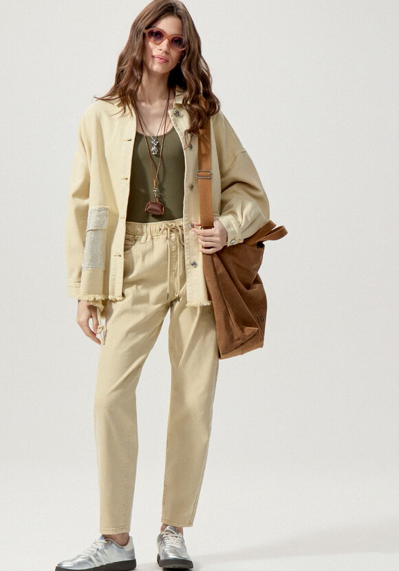 Джинсы с резинкой по поясу шир.  580, рис. 28