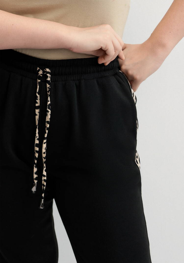 Брюки с леопардовыми лампасами шир.  750, рис. 6