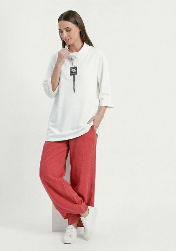 Блуза с декором по горловине шир.  580, рис. 2