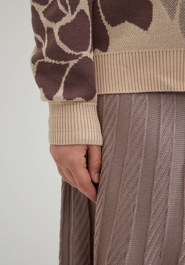 Джемпер прямого силуэта и цветочным принтом шир.  750, рис. 13