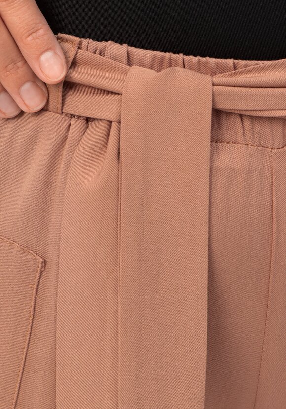 Брюки-кюлоты с накладными карманами шир.  580, рис. 21