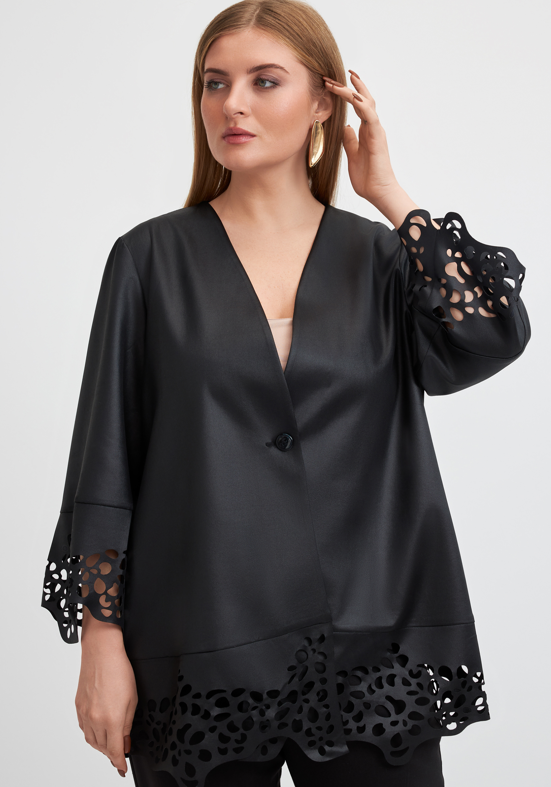 Кардиган с ажурным рисунком 4499₽