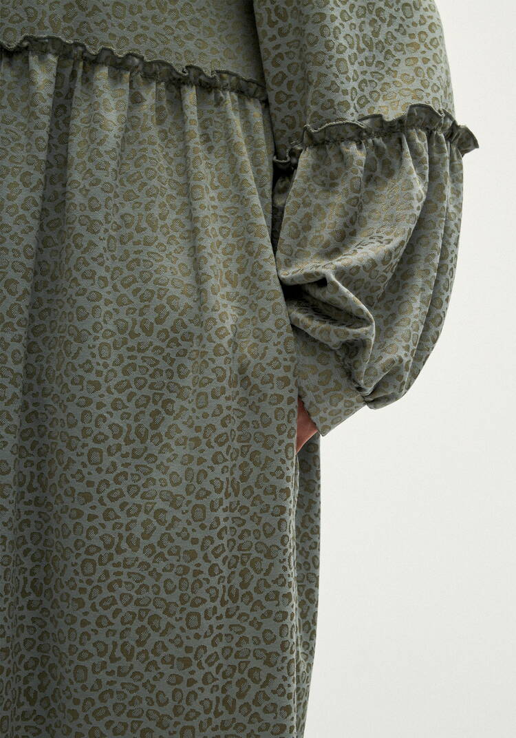 Платье свободного кроя с кокеткой шир.  750, рис. 6