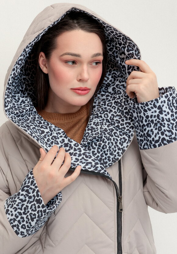 Куртка стеганая с анималистичным принтом шир.  580, рис. 34