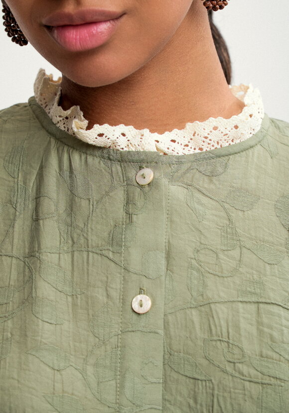 Блуза с отделкой кружева Аниса шир.  580, рис. 13