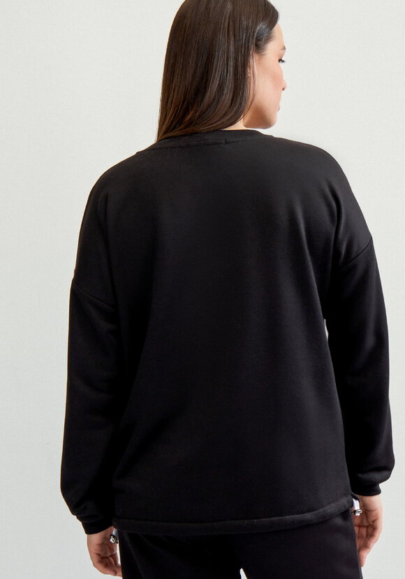 Свитшот с декором шир.  580, рис. 8