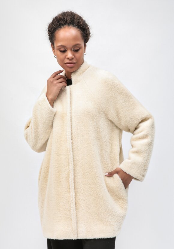 Полупальто с воротом стойка шир.  580, рис. 1