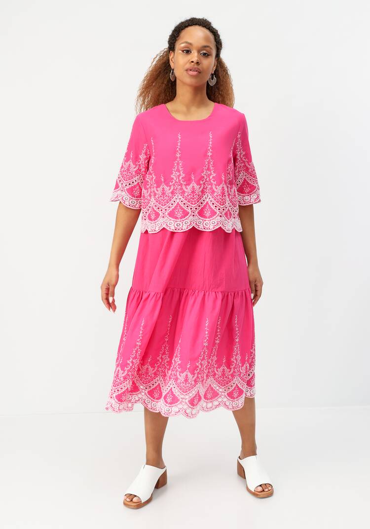 Платье свободного кроя с вышивкой шир.  750, рис. 38