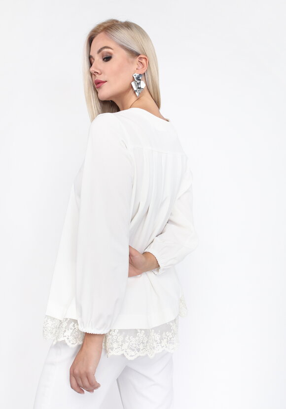 Блуза на пуговицах с отделкой из кружева шир.  580, рис. 3