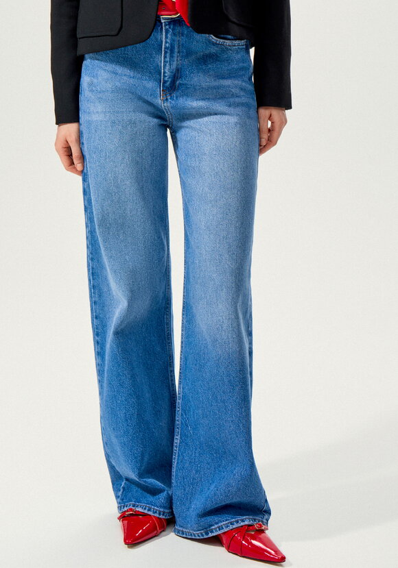 Джинсы прямого кроя с высокой посадкой шир.  580, рис. 11