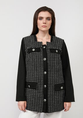 Пиджак на пуговицах с контрастными рукавами