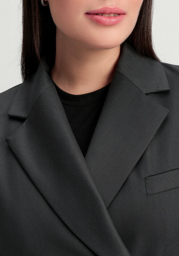 Пиджак с разрезом по спинке шир.  580, рис. 5