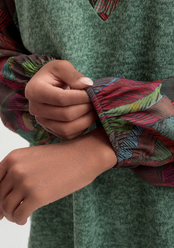 Блуза трикотажная с красочным принтом шир.  580, рис. 6