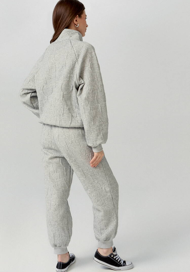 Костюм свитшот и брюки джоггеры шир.  750, рис. 12