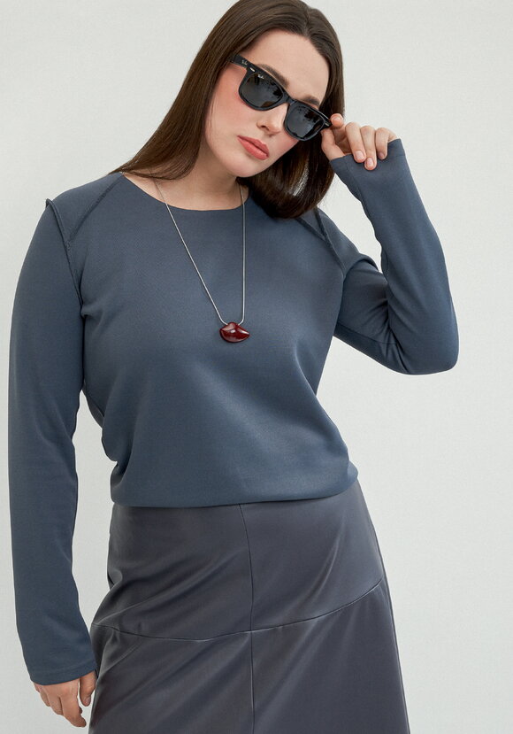 Лонгслив с конструктивным кроем шир.  580, рис. 9