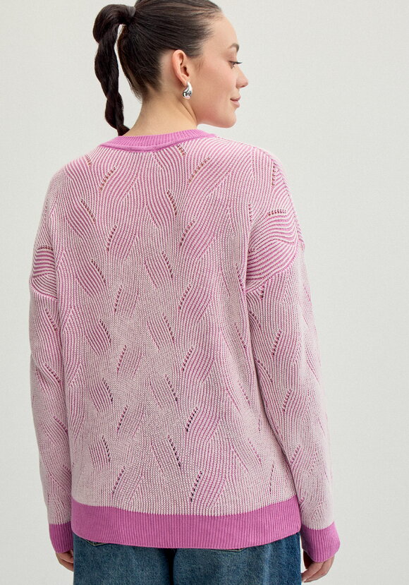 Джемпер с фактурным орнаментом шир.  580, рис. 34