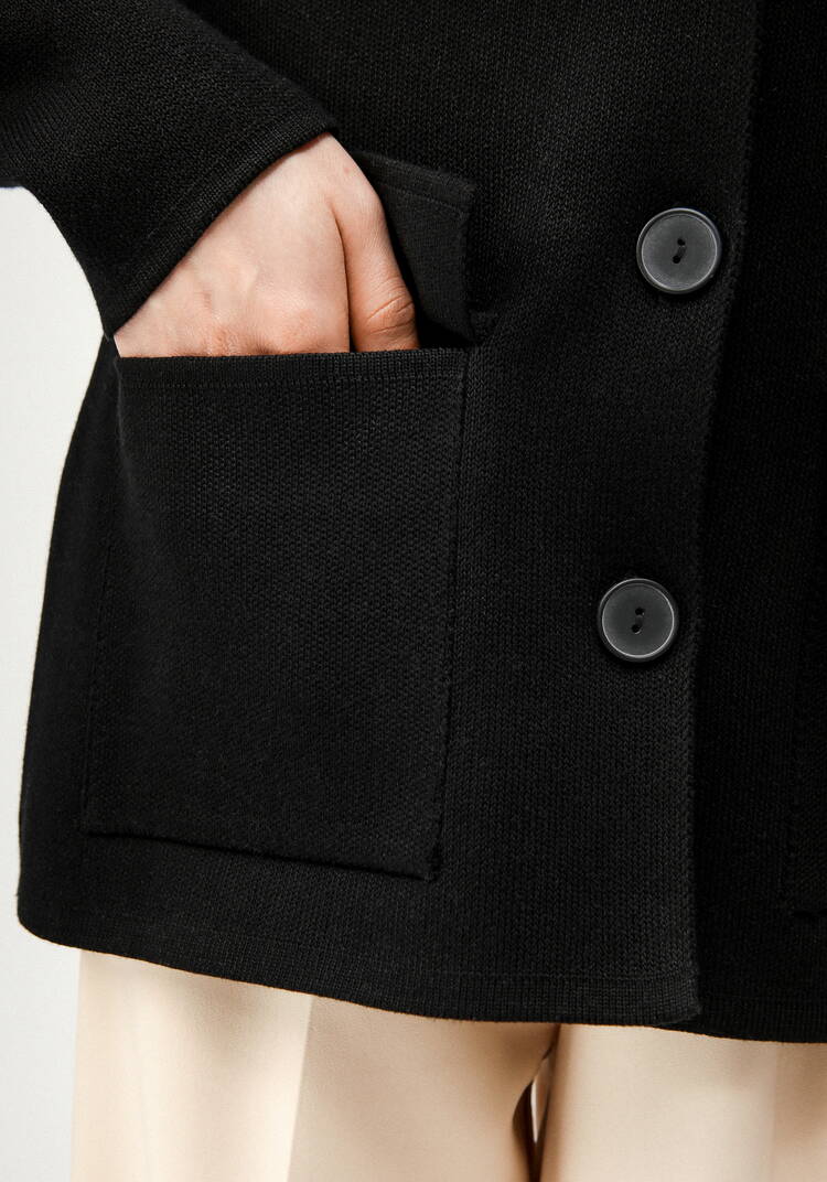 Жакет женский на пуговицах с карманами шир.  750, рис. 12