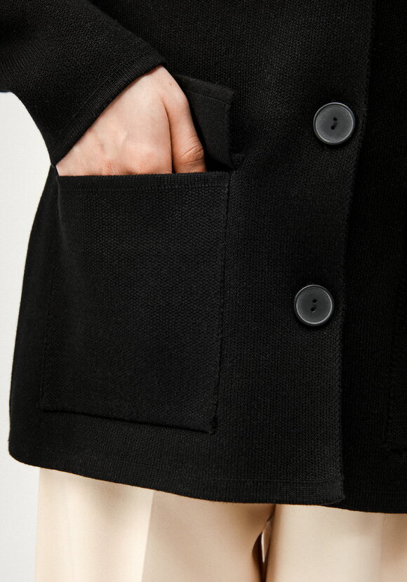 Жакет женский на пуговицах с карманами шир.  580, рис. 12