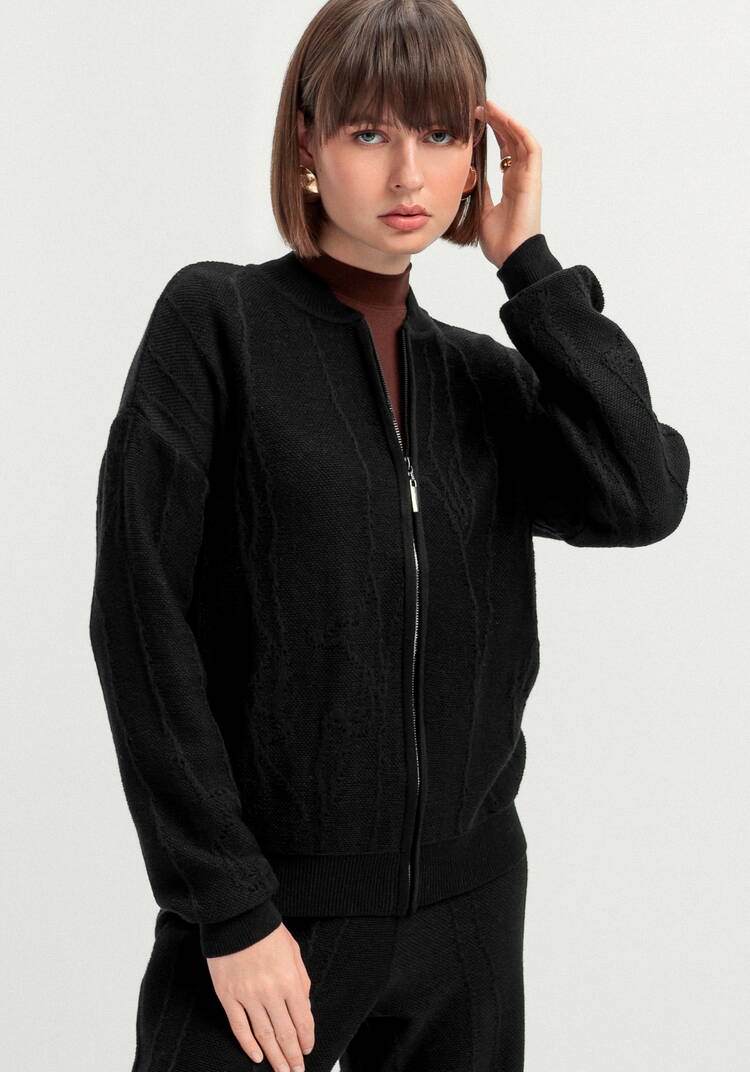 Бомбер с фактурным рисунком шир.  750, рис. 17