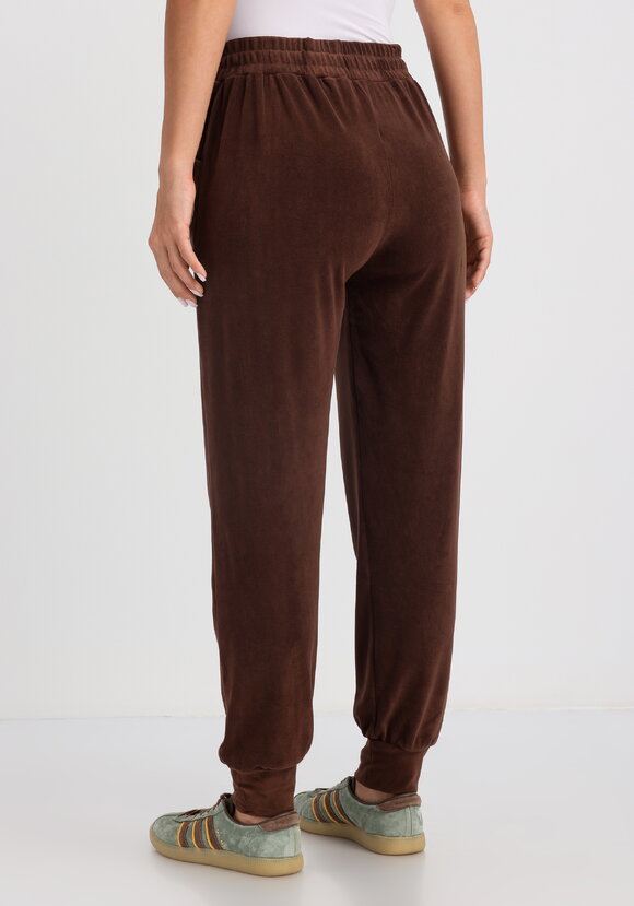 Брюки из велюра на резинке шир.  580, рис. 14