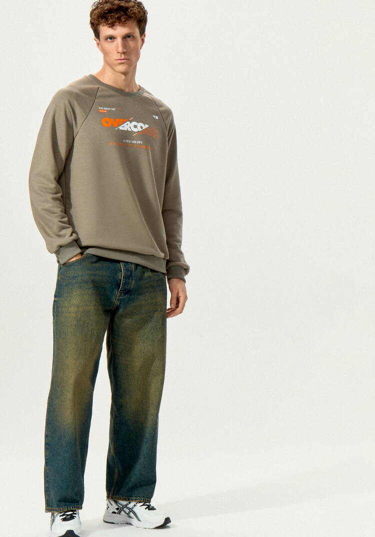 Свитшот с принтом на передней полочке шир.  750, рис. 7